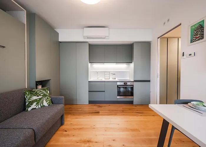 Navigli Cozy Design With Balcony Milan