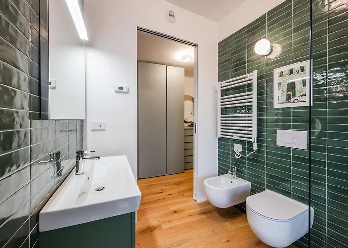 Navigli Cozy Design With Balcony Apartment Milan
